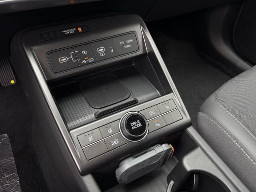Hyundai Kona 1.6 GDI HEV Comfort Plus / Stoelverwarming voor en achter / Stuurverwarming / Navigatie / Apple C... ActivLease financial lease