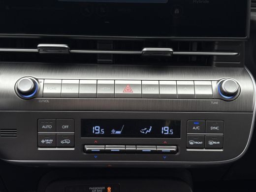Hyundai Kona 1.6 GDI HEV Comfort Plus / Stoelverwarming voor en achter / Stuurverwarming / Navigatie / Apple C... ActivLease financial lease