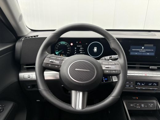 Hyundai Kona 1.6 GDI HEV Comfort Plus / Stoelverwarming voor en achter / Stuurverwarming / Navigatie / Apple C... ActivLease financial lease