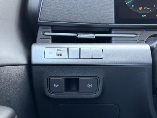Hyundai Kona 1.6 GDI HEV Comfort Plus / Elektrische Achterklep / Stoel Verwarming V+A / Stuur Verwarming / Key... ActivLease financial lease