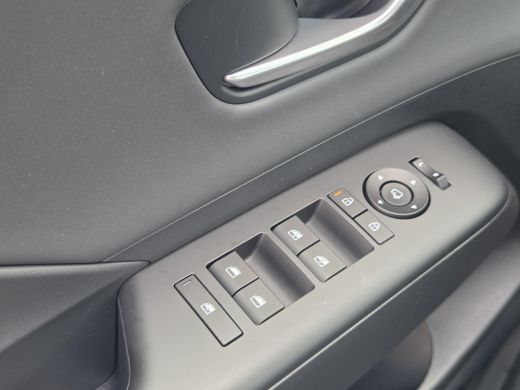 Hyundai Kona 1.6 GDI HEV Comfort Plus ** Nieuw uit voorraad leverbaar ** ActivLease financial lease