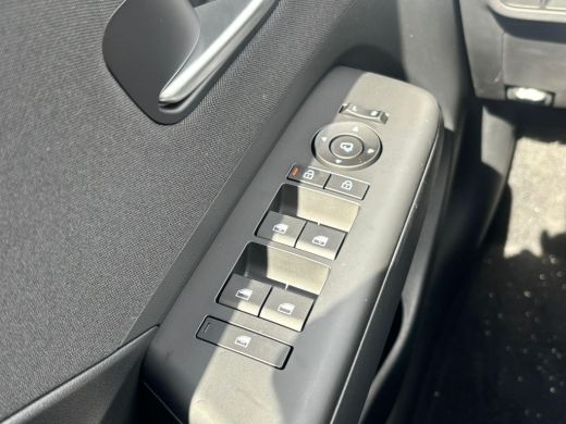 Hyundai Kona 1.6 GDI HEV Comfort Smart /  Direct Leverbaar / Navigatie / 18" LMV / Adaptieve Cruise Control / ... ActivLease financial lease