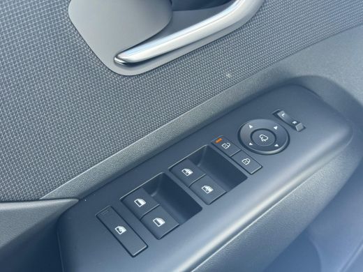 Hyundai Kona 1.6 GDI HEV Premium Sky / Schuif- & Kanteldak / Stoelverkoeling / Stoelverwarming Voor + Achter /... ActivLease financial lease