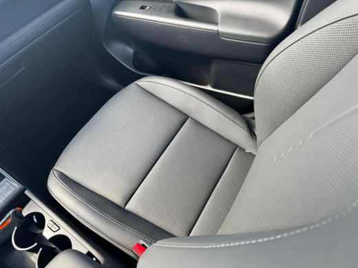 Hyundai Kona 1.6 GDI HEV Premium Sky / Schuif- & Kanteldak / Stoelverkoeling / Stoelverwarming Voor + Achter /... ActivLease financial lease