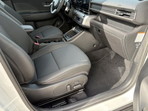 Hyundai Kona 1.6 GDI HEV Premium Sky / Demo Deal / Trekhaak Afneembaar 13-Polig / Stoelverkoeling / Stoelverwa... ActivLease financial lease