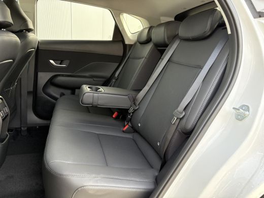 Hyundai Kona 1.6 GDI HEV Premium Sky / Demo Deal / Trekhaak Afneembaar 13-Polig / Stoelverkoeling / Stoelverwa... ActivLease financial lease