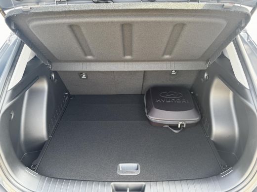 Hyundai Kona Comfort 48.4 kWh / Rijklaarprijs / Direct Leverbaar ActivLease financial lease