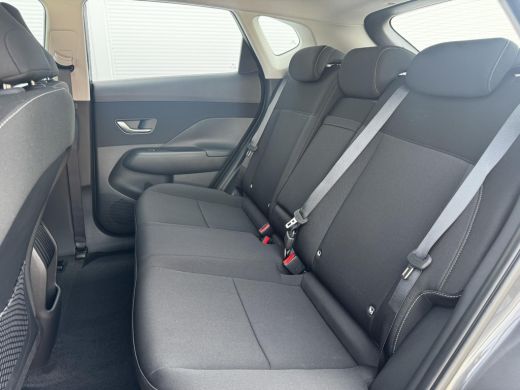 Hyundai Kona Comfort 48.4 kWh / Rijklaarprijs / Direct Leverbaar ActivLease financial lease