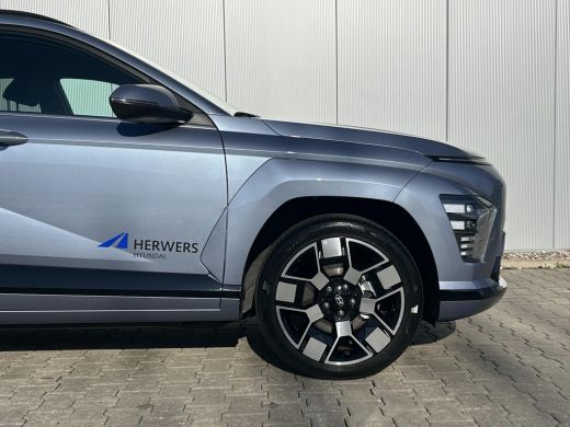Hyundai Kona Comfort Smart 65.4 kWh / Navigatie / Cruise Control Adaptief / Climate Control / Achterklep Elekt... ActivLease financial lease