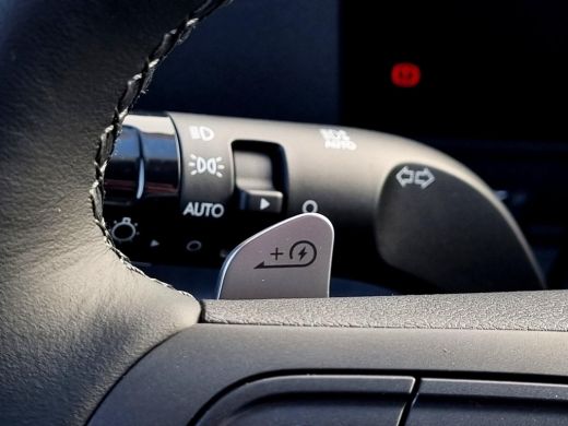 Hyundai Kona Comfort Smart 65.4 kWh / Navigatie / Cruise Control Adaptief / Climate Control / Achterklep Elekt... ActivLease financial lease