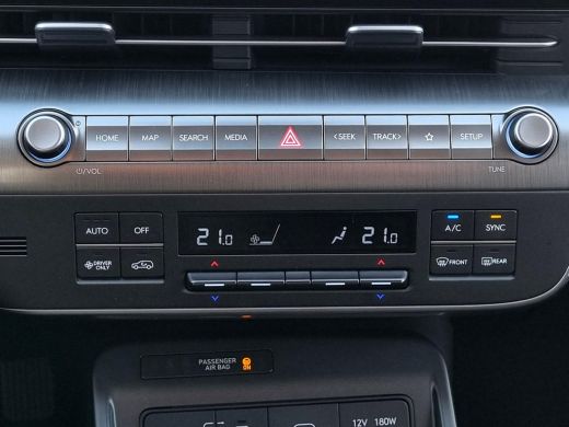 Hyundai Kona Comfort Smart 65.4 kWh / Navigatie / Cruise Control Adaptief / Climate Control / Achterklep Elekt... ActivLease financial lease