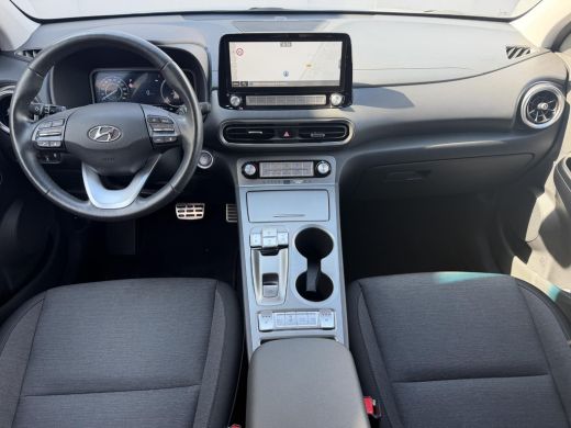 Hyundai Kona EV Comfort Smart 39 kWh / Accu SOH 91% / Warmtepomp / Navigatie / Adaptieve Cruise / CCS Laden / ... ActivLease financial lease
