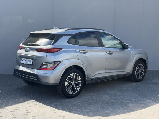 Hyundai Kona EV Comfort Smart 39 kWh / Accu SOH 91% / Warmtepomp / Navigatie / Adaptieve Cruise / CCS Laden / ... ActivLease financial lease