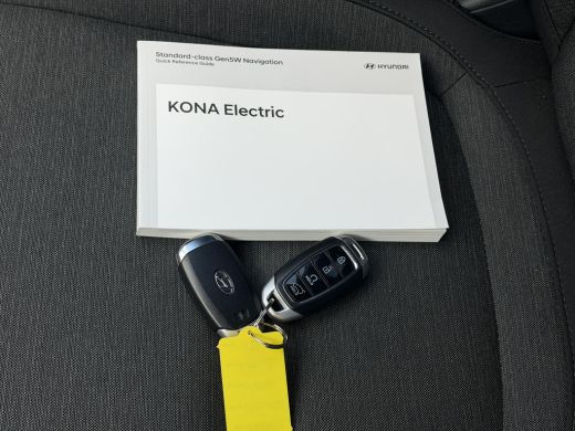 Hyundai Kona EV Comfort Smart 39 kWh / Accu SOH 91% / Warmtepomp / Navigatie / Adaptieve Cruise / CCS Laden / ... ActivLease financial lease