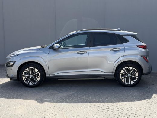 Hyundai Kona EV Comfort Smart 39 kWh / Accu SOH 91% / Warmtepomp / Navigatie / Adaptieve Cruise / CCS Laden / ... ActivLease financial lease