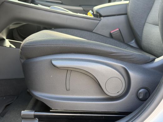 Hyundai Kona EV Comfort Smart 39 kWh / Accu SOH 91% / Warmtepomp / Navigatie / Adaptieve Cruise / CCS Laden / ... ActivLease financial lease