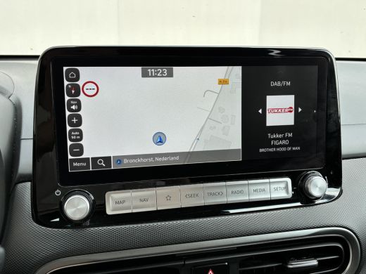 Hyundai Kona Kona EV Fashion 39 kWh / SOH 95% / Fabrieksgarantie t/m 05-2027 / Dealer Onderhouden / Apple Carp... ActivLease financial lease