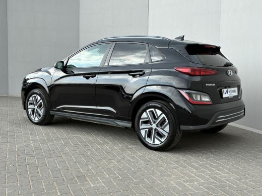 Hyundai Kona Kona EV Fashion 39 kWh / SOH 95% / Fabrieksgarantie t/m 05-2027 / Dealer Onderhouden / Apple Carp... ActivLease financial lease