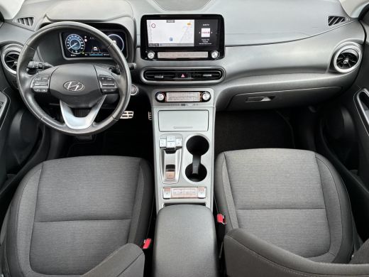 Hyundai Kona Kona EV Fashion 39 kWh / SOH 95% / Fabrieksgarantie t/m 05-2027 / Dealer Onderhouden / Apple Carp... ActivLease financial lease