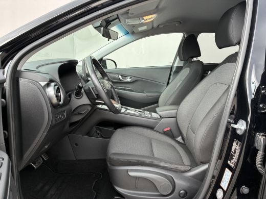 Hyundai Kona Kona EV Fashion 39 kWh / SOH 95% / Fabrieksgarantie t/m 05-2027 / Dealer Onderhouden / Apple Carp... ActivLease financial lease