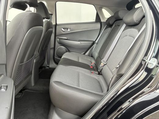 Hyundai Kona Kona EV Fashion 39 kWh / SOH 95% / Fabrieksgarantie t/m 05-2027 / Dealer Onderhouden / Apple Carp... ActivLease financial lease