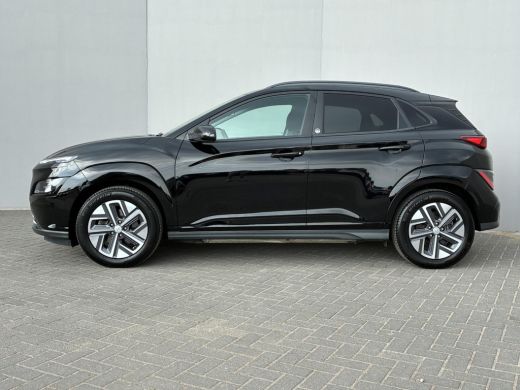 Hyundai Kona Kona EV Fashion 39 kWh / SOH 95% / Fabrieksgarantie t/m 05-2027 / Dealer Onderhouden / Apple Carp... ActivLease financial lease