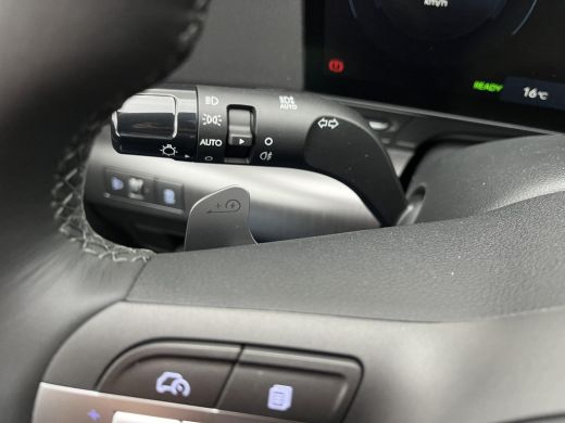 Hyundai Kona Long Range Pure Edition 64.8 kWh / Nieuw Uit Voorraad Leverbaar / Navigatie / Cruise Control Adap... ActivLease financial lease