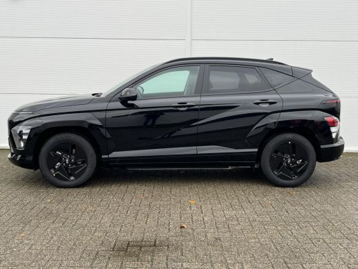 Hyundai Kona Long Range Pure Edition 64.8 kWh / Nieuw Uit Voorraad Leverbaar / Navigatie / Cruise Control Adap... ActivLease financial lease