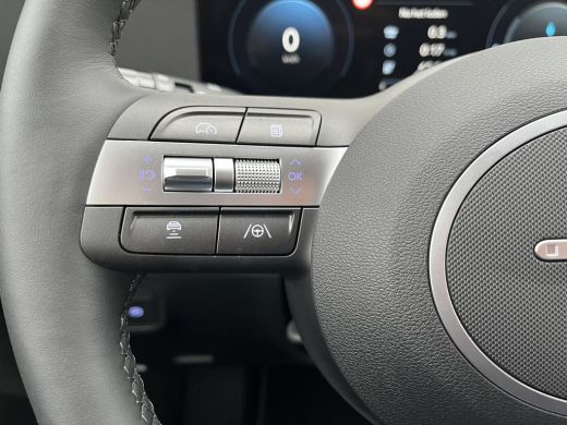 Hyundai Kona Long Range Pure Edition 64.8 kWh / Nieuw Uit Voorraad Leverbaar / Navigatie / Cruise Control Adap... ActivLease financial lease