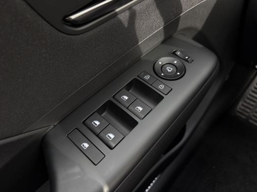 Hyundai Kona N Line Business 64.8 kWh / Uit Voorraad Leverbaar / Nieuw / Navigatie / Stoelverwarming & Stuurwi... ActivLease financial lease