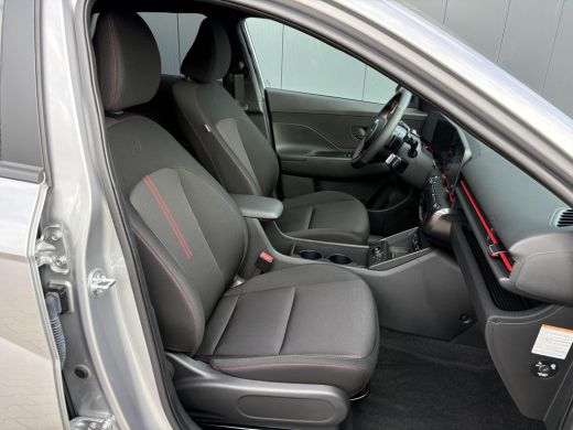Hyundai Kona N Line Business 64.8 kWh / Uit Voorraad Leverbaar / Nieuw / Navigatie / Stoelverwarming & Stuurwi... ActivLease financial lease