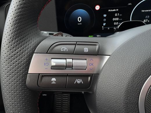 Hyundai Kona N Line Business 64.8 kWh / Uit Voorraad Leverbaar / Nieuw / Navigatie / Stoelverwarming & Stuurwi... ActivLease financial lease