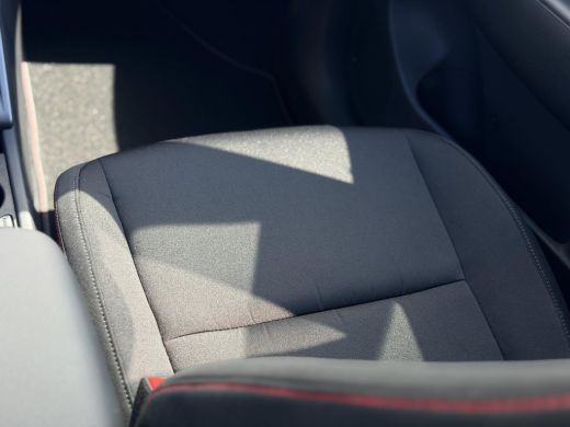 Hyundai Kona N Line Business 64.8 kWh / Warmtepomp / BOSE Audio / V2L Interieur / Achteruitrijcamera / Parkeer... ActivLease financial lease