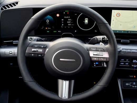 Hyundai Kona Premium 64.8 kWh / Uit Voorraad Leverbaar / Navigatie / Stoel verkoeling&Verwarming voorzijde / ActivLease financial lease