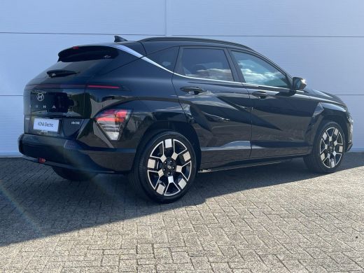 Hyundai Kona Premium 64.8 kWh / Uit Voorraad Leverbaar / Navigatie / Stoel verkoeling&Verwarming voorzijde / ActivLease financial lease