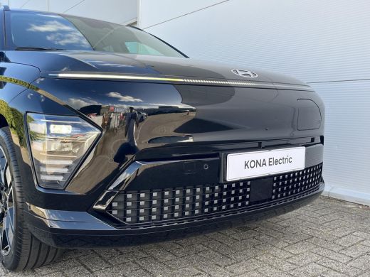Hyundai Kona Premium 64.8 kWh / Uit Voorraad Leverbaar / Navigatie / Stoel verkoeling&Verwarming voorzijde / ActivLease financial lease