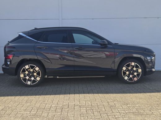 Hyundai Kona Premium 64.8 kWh ** nieuw uit voorraad leverbaar ** ActivLease financial lease