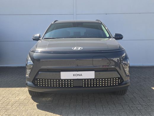 Hyundai Kona Premium 64.8 kWh ** nieuw uit voorraad leverbaar ** ActivLease financial lease