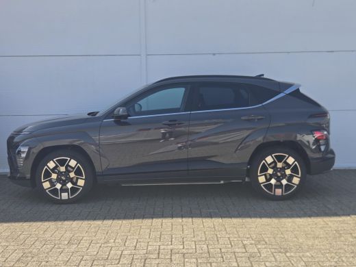Hyundai Kona Premium 64.8 kWh ** nieuw uit voorraad leverbaar ** ActivLease financial lease
