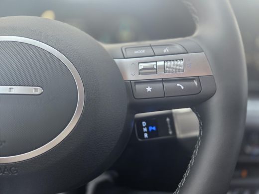 Hyundai Kona Premium 64.8 kWh ** nieuw uit voorraad leverbaar ** ActivLease financial lease