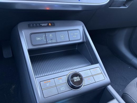 Hyundai Kona Pure Edition 64.8 kWh / Navigatie / Apple Carplay & Android Auto / Airco / Achteruitrijcamera / S... ActivLease financial lease