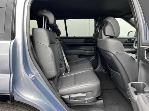 Hyundai Santa Fe 1.6 T-GDI PHEV Black Line 4WD 7p / &euro;5.000-,- korting !  / 288 pk met 1700 KG trekvermogen / 20" /... ActivLease financial lease