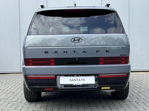 Hyundai Santa Fe 1.6 T-GDI PHEV Black Line 4WD 7p / &euro;5.000-,- korting !  / 288 pk met 1700 KG trekvermogen / 20" /... ActivLease financial lease