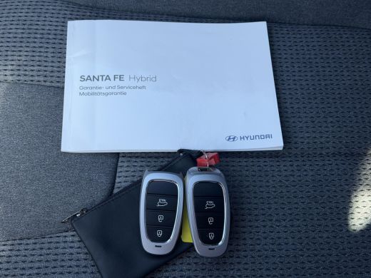 Hyundai Santa Fe 1.6 T-GDI PHEV Comfort Smart / Dealer onderhouden / Fabrieksgarantie tot 03-2028 / 1.350 kg trekh... ActivLease financial lease