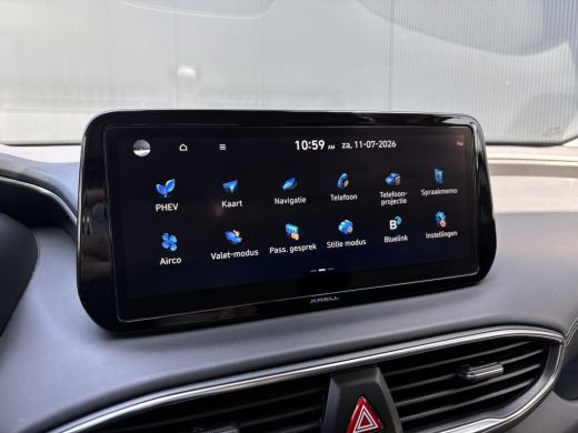 Hyundai Santa Fe 1.6 T-GDI PHEV Premium Sky 7p. SOH 100% / Elektrisch glazen panorama-dak / Automaat / All-season ... ActivLease financial lease