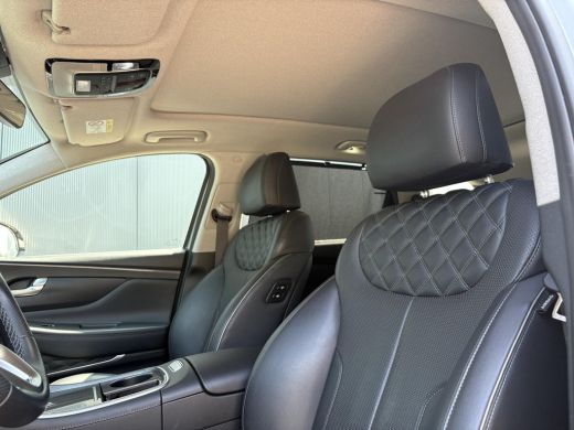 Hyundai Santa Fe 1.6 T-GDI PHEV Premium Sky 7p. SOH 100% / Elektrisch glazen panorama-dak / Automaat / All-season ... ActivLease financial lease