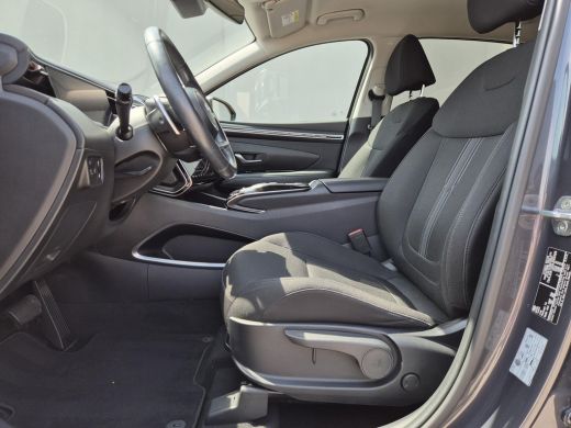 Hyundai Tucson 1.6 T-GDI PHEV Comfort Smart 4WD / Dealer onderhouden / Fabrieksgarantie tot 05-2027 / All season... ActivLease financial lease