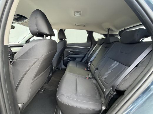 Hyundai Tucson 1.6 T-GDI PHEV Comfort Smart 4WD / Dealer Onderhouden / Fabrieksgarantie tot 9-2028 / Navigatie /... ActivLease financial lease
