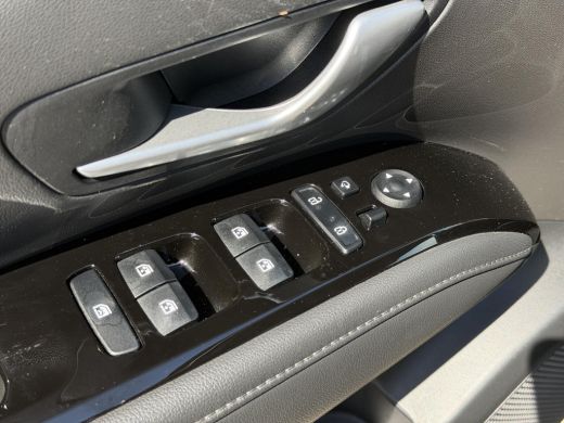 Hyundai Tucson 1.6 T-GDI PHEV Comfort Smart 4WD / Dealer Onderhouden / Fabrieksgarantie tot 9-2028 / Navigatie /... ActivLease financial lease