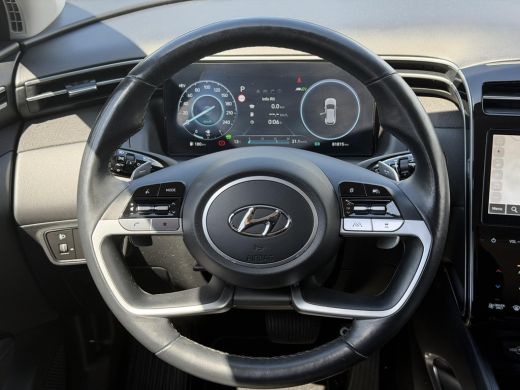 Hyundai Tucson 1.6 T-GDI PHEV Comfort Smart 4WD / Dealer Onderhouden / Fabrieksgarantie tot 9-2028 / Navigatie /... ActivLease financial lease